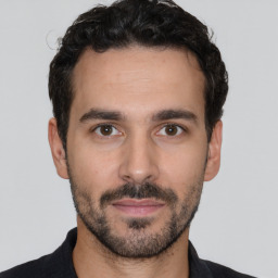 Claudio Sorrentino - Esperto di Metodi di Pagamento